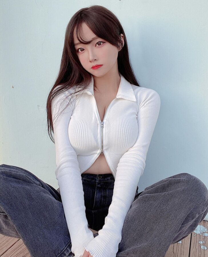 korean slut ayoung kim she is photoshop and cumtribute like it