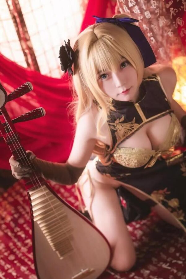 Bonitas cosplayers necesitan semen