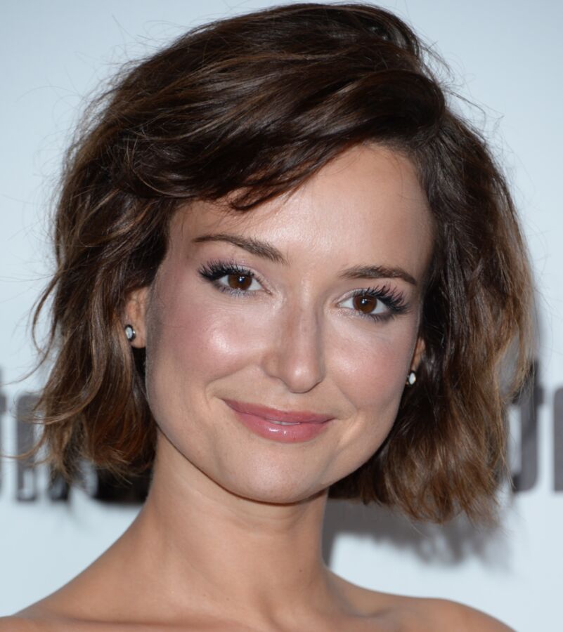 Milana Vayntrub