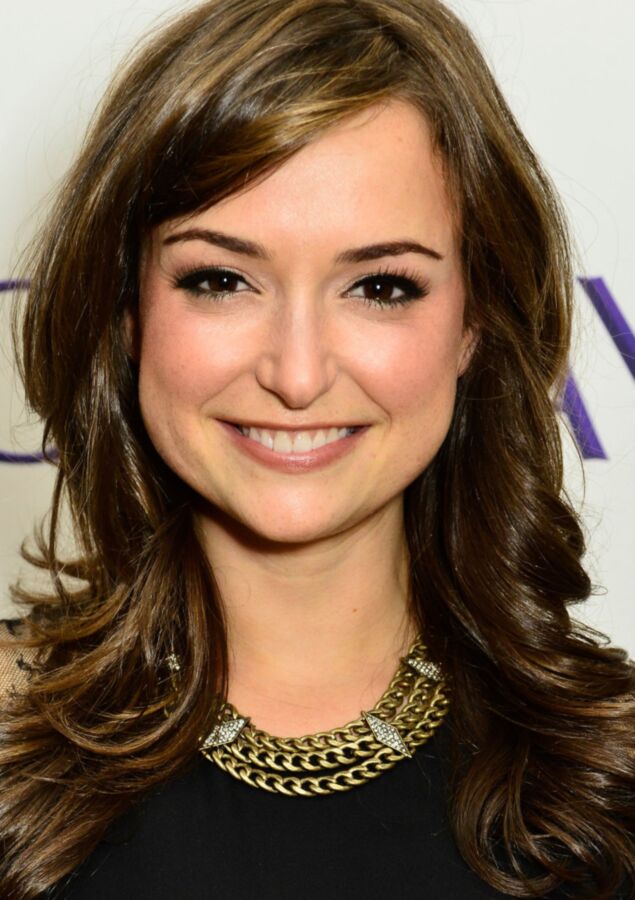 Milana Vayntrub