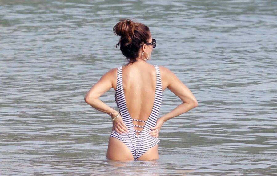 Brooke Burke ass in a one peice looks amazing