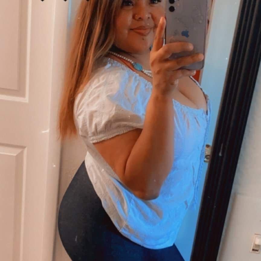 Big boobs and big booty HR/ and employee