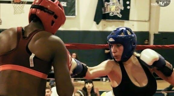 Kick boxing hollandais aux gros seins