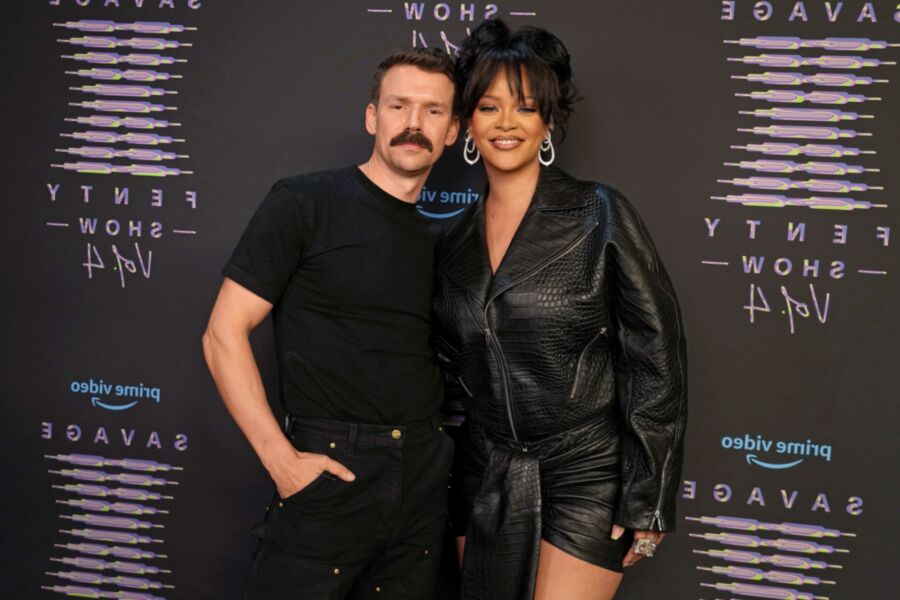 Rihanna participa de Savage x Fenty Vol. 