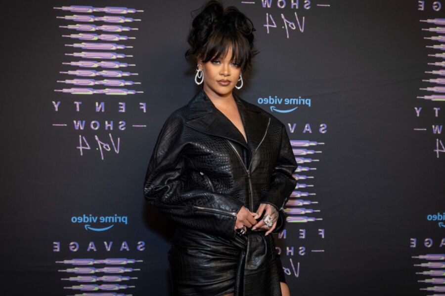 Rihanna participa de Savage x Fenty Vol. 