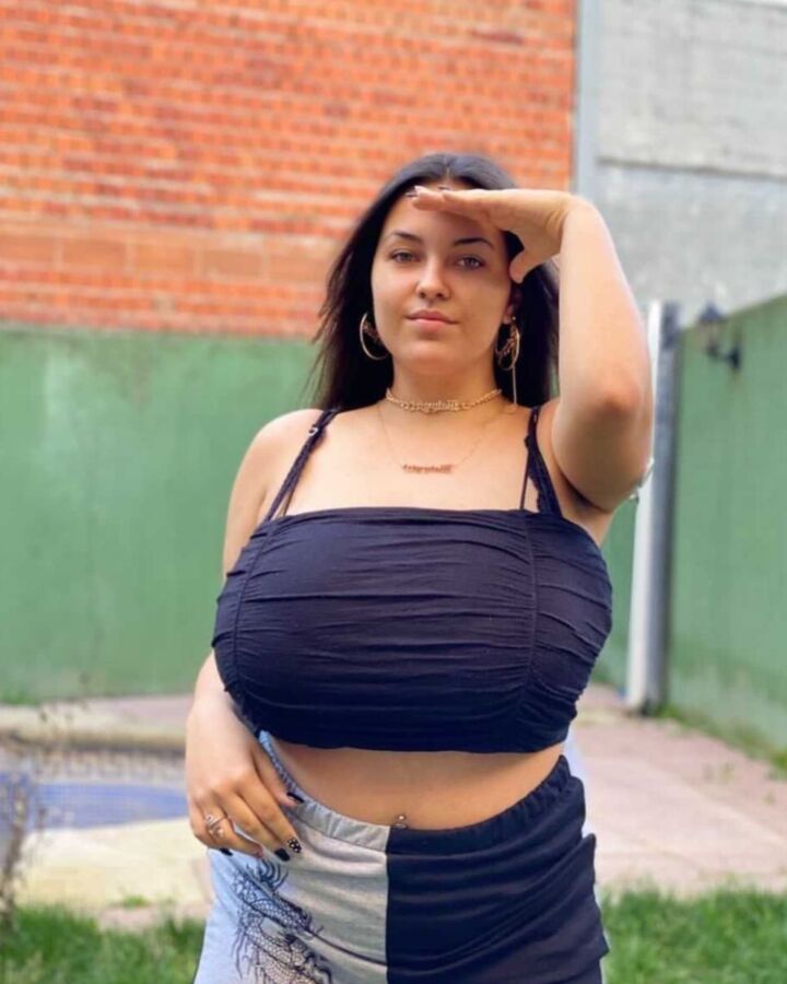 Huge tits Insta girl