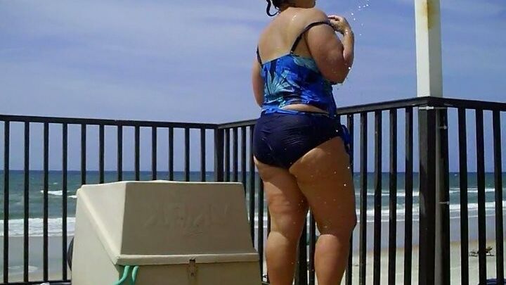 Beach Shower BBW Spectacular DollyExtra Milf