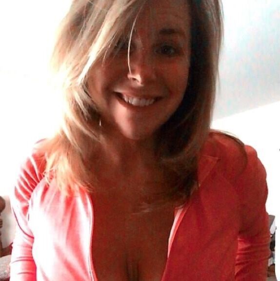 Janet - NJ Hotwife