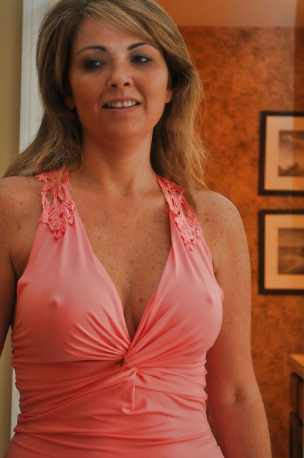 Milf caliente de tetas grandes