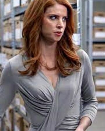 Sarah Rafferty Needs To Be Broken