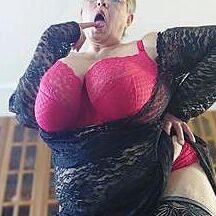 BBW-MILF mit dicken Titten