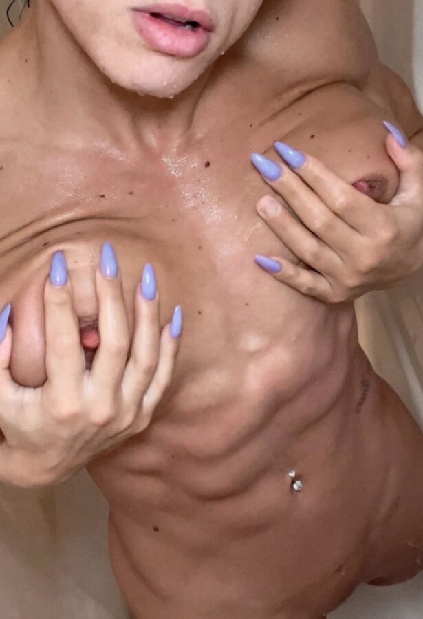 FREAKYFITNESSGIRL