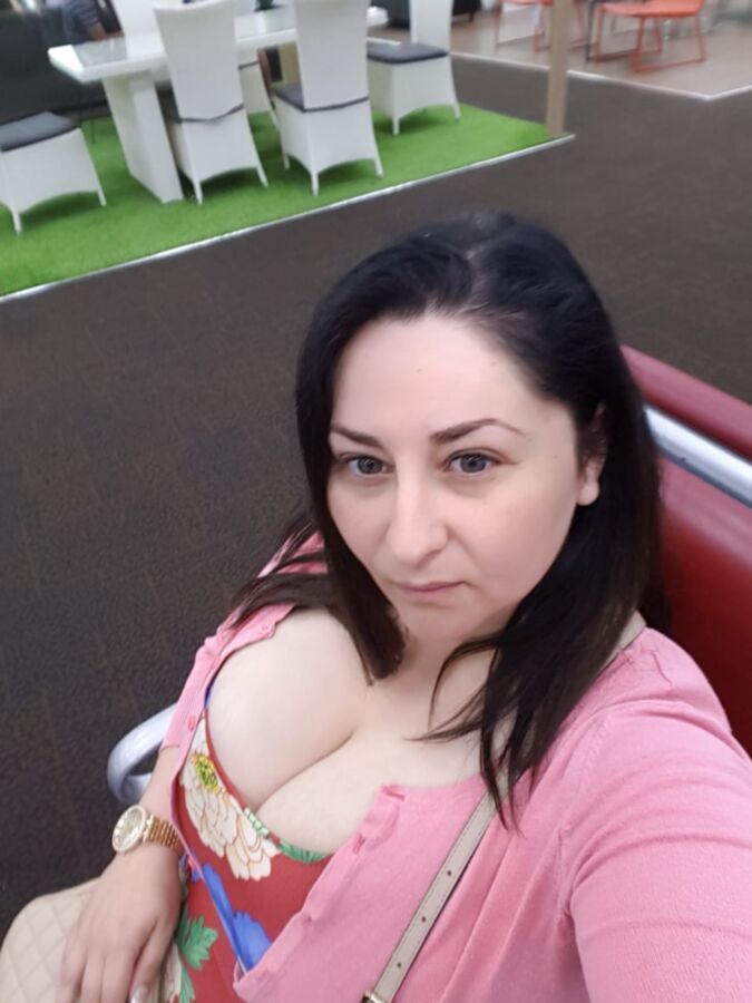 Huge mommy tits