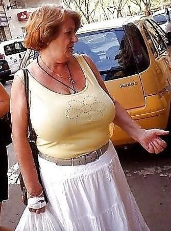 Candid Big Breasts #