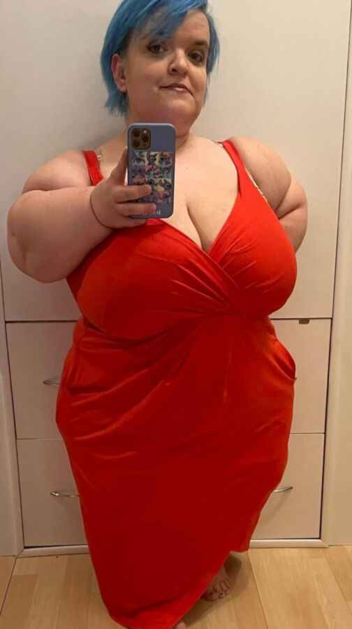 Very Extremely Busty Midget