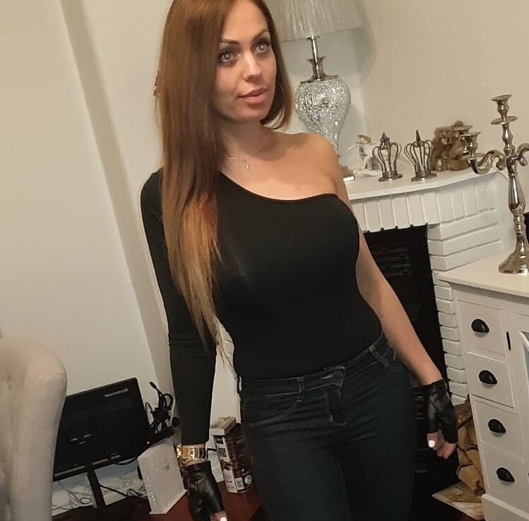 Busty Lebanese Bimbo