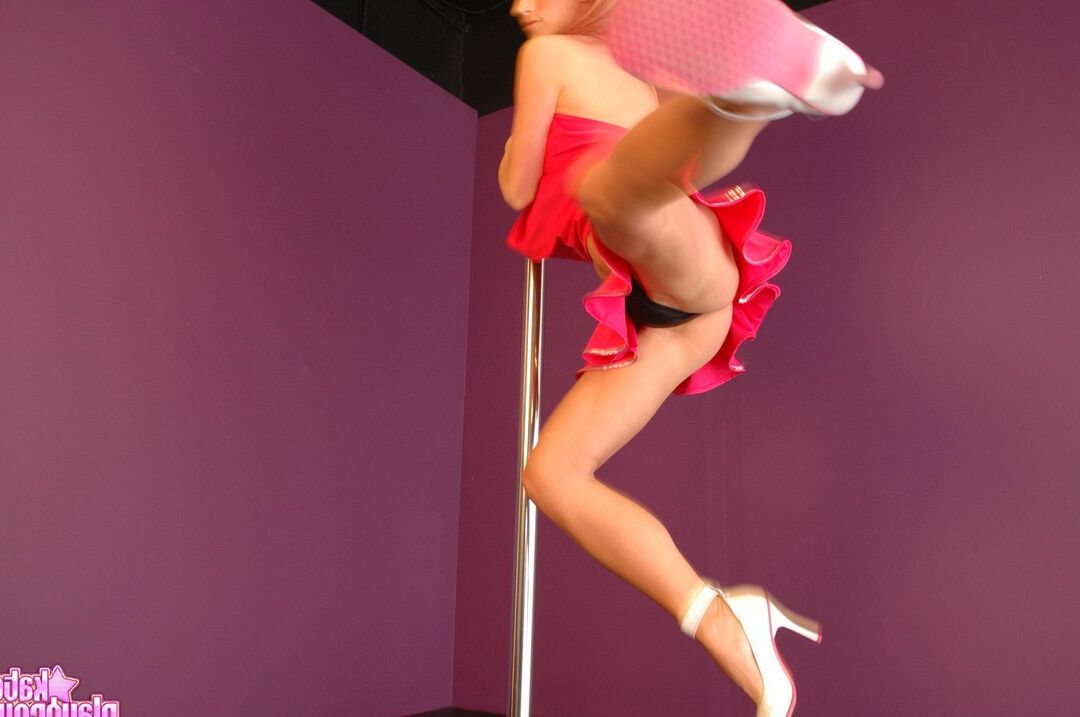 Kate - schoolgirl poledance