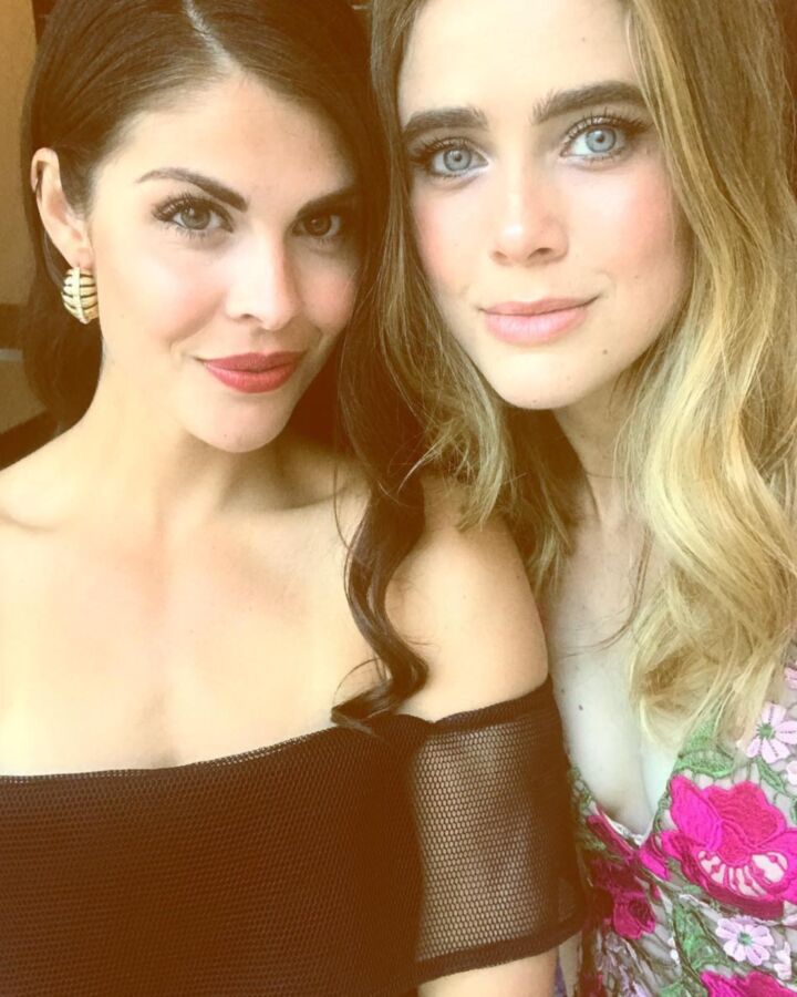 Melissa Roxburgh Anos