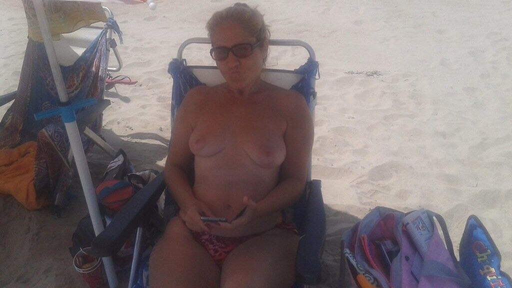 Richs Whores Matures In The Beach