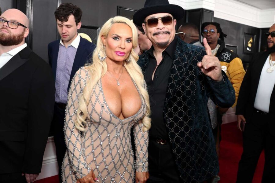 Bimbo Nicole Coco Austin