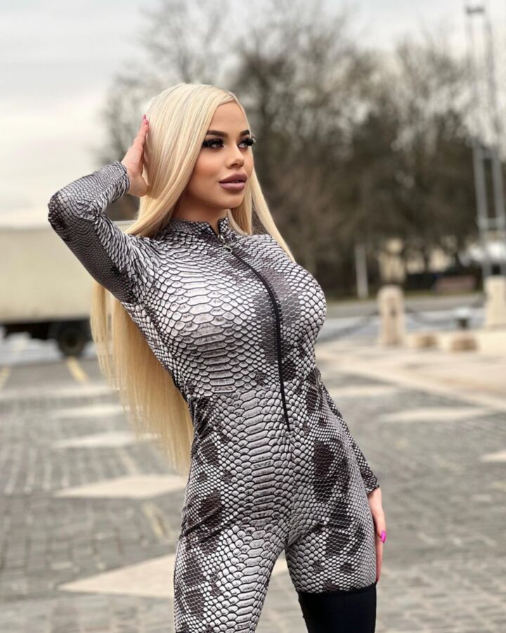 Romanian Bimbo Slut Laura Bernadette