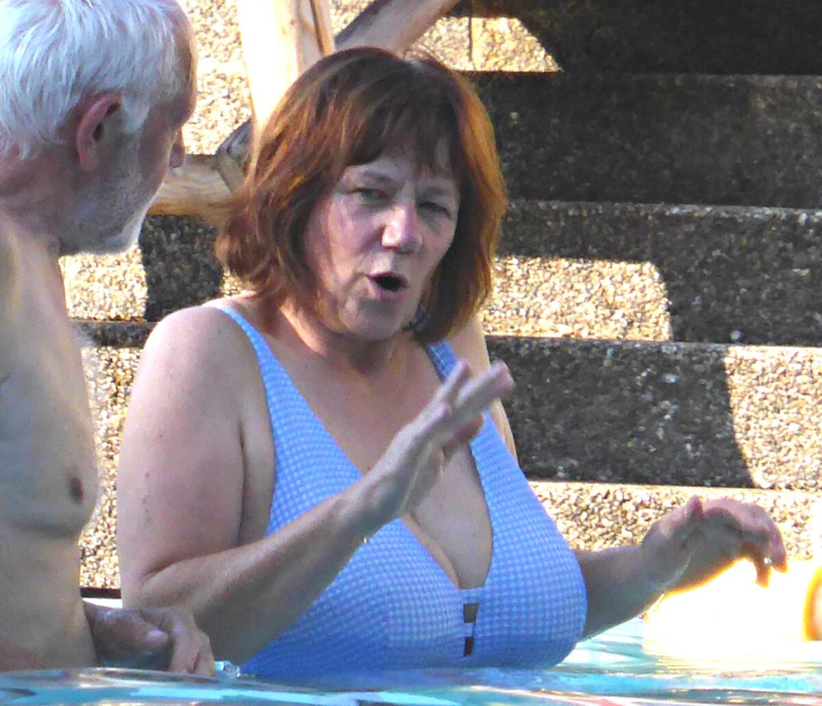 Candid Huge Granny Tits at Swimming Pool