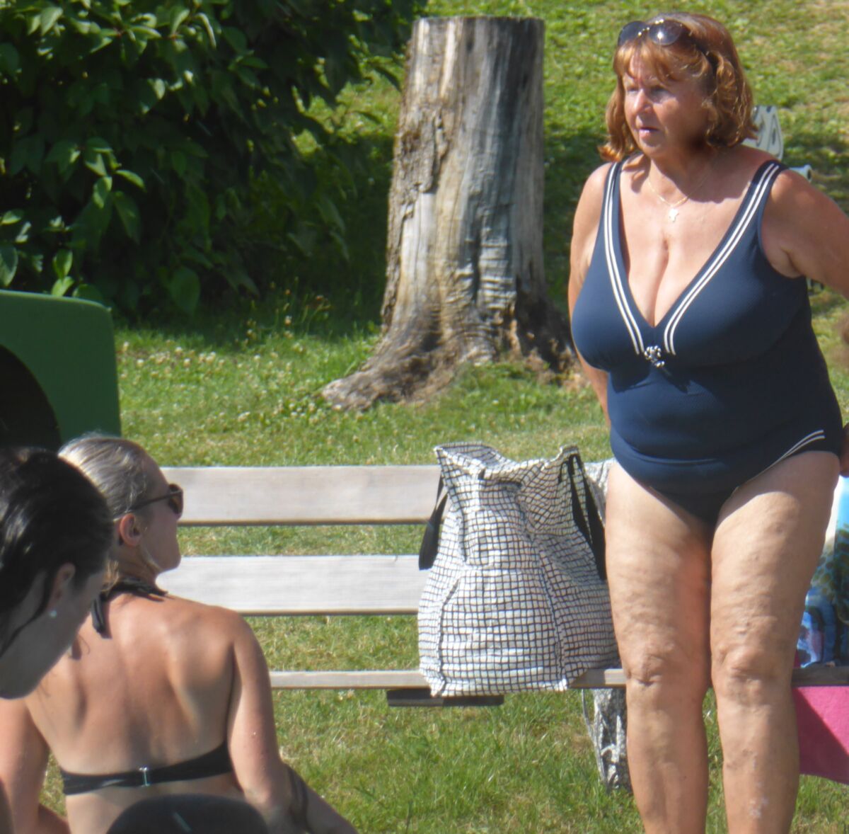 Candid Huge Granny Tits at Swimming Pool