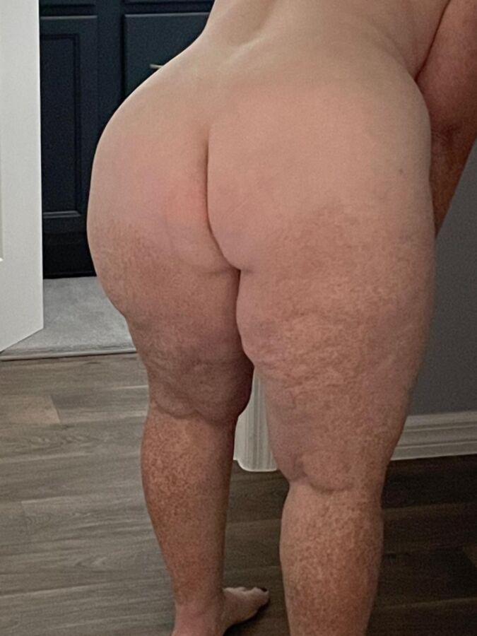 Mature Pawg Trentenaire Cellulite Seins Saggy