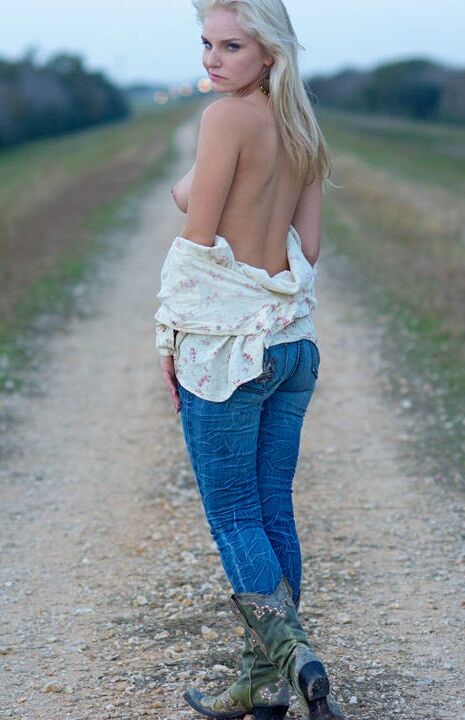 Liz Ashley tight jeans & cowboy boots