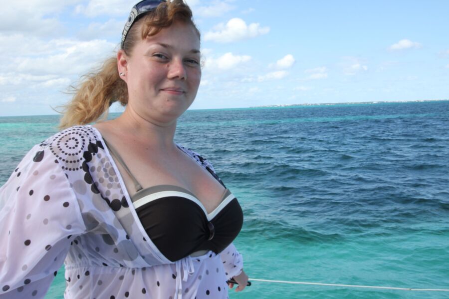 Femmes potelées sexy (belle fille sur un bateau BBW)