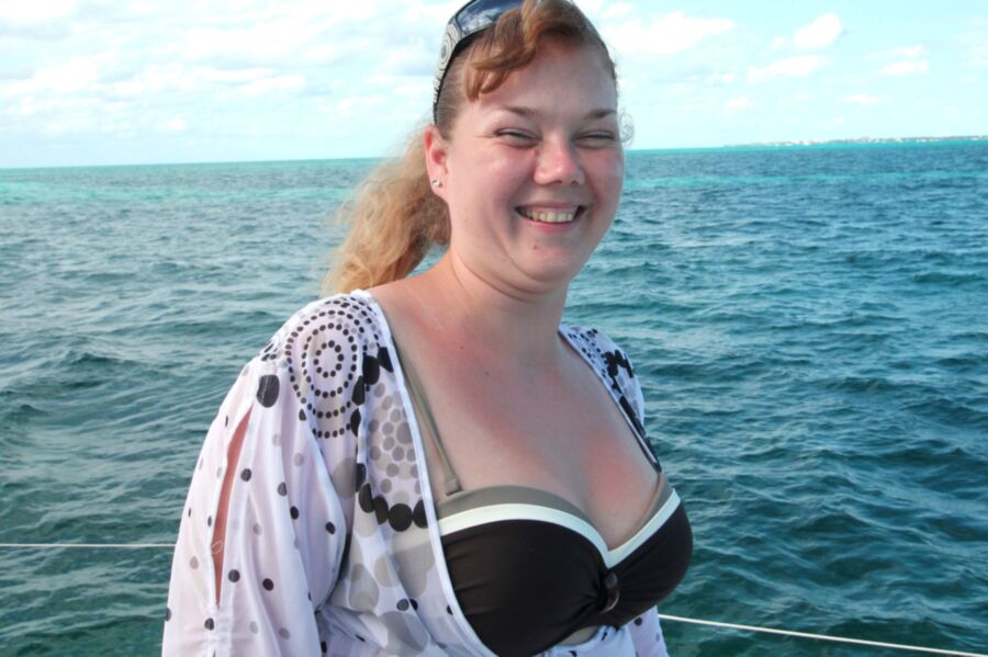 Femmes potelées sexy (belle fille sur un bateau BBW)