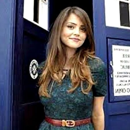 Jenna Coleman necesita abuso despiadado