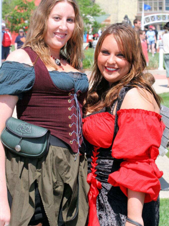 Sexy mollige Frauen (Ren Fest Beauties BBW)