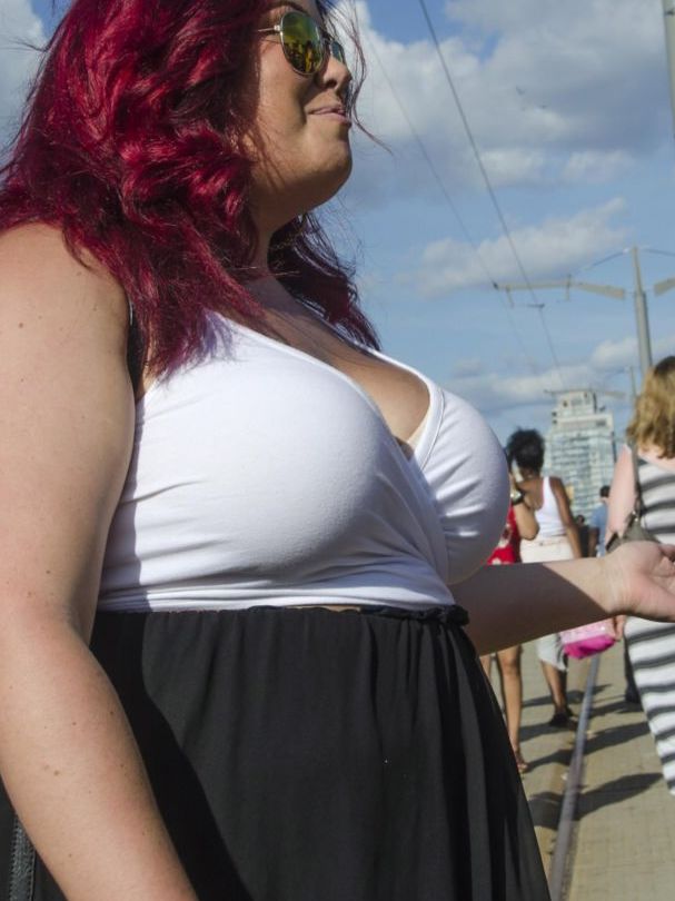 Sexy chubby women  (Sexy Candids BBW)