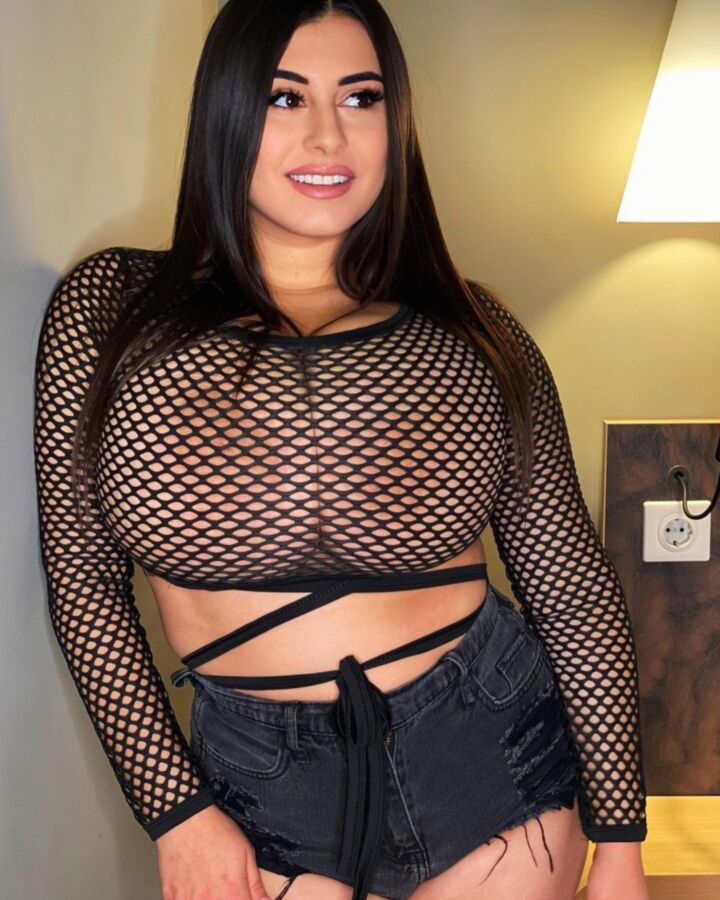 Donna Roza - Huge titted insta slut nn