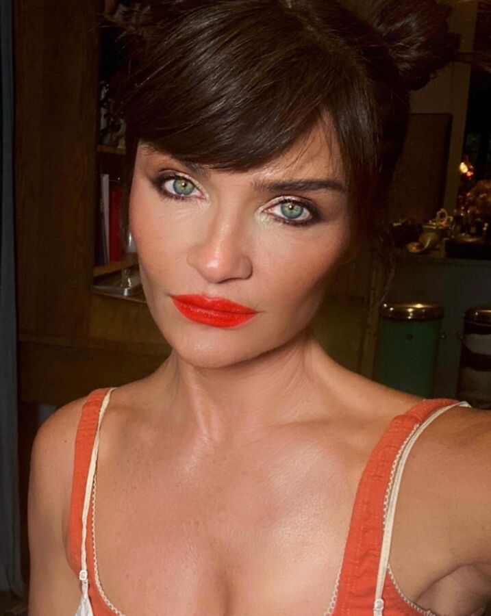 Mamas - Helena Christensen