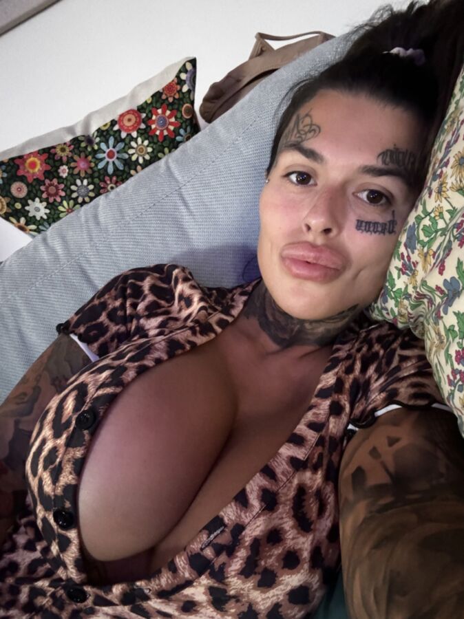 Tattoo Bimbo