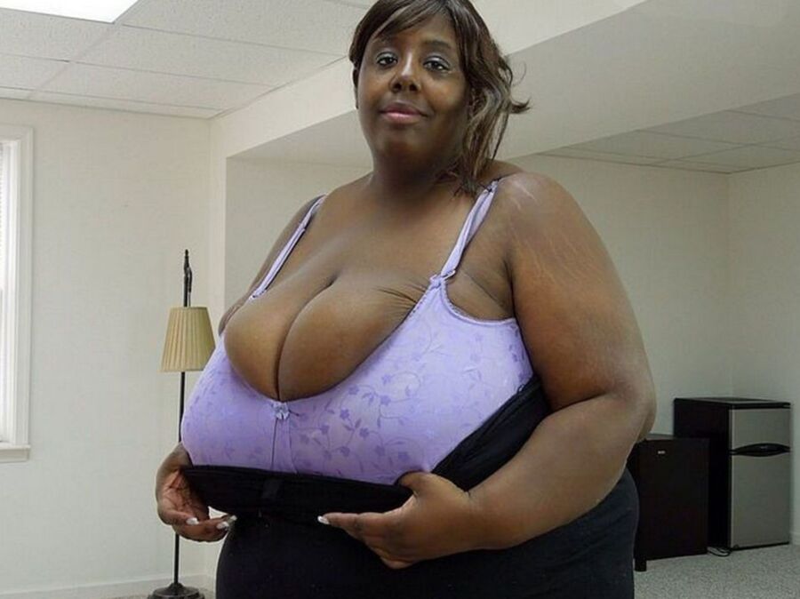 - BLACK LADIES with beautiful HUGE BOSOMS