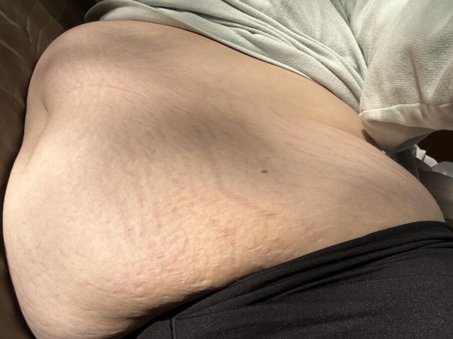 Fat belly whore