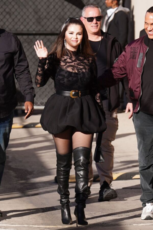 Selena Gomez - vista no Jimmy Kimmel Live, //