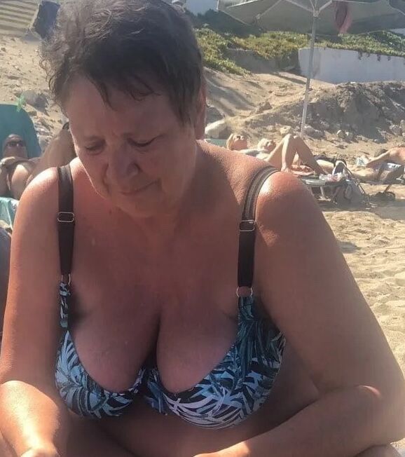 Mature Big Saggy Tits