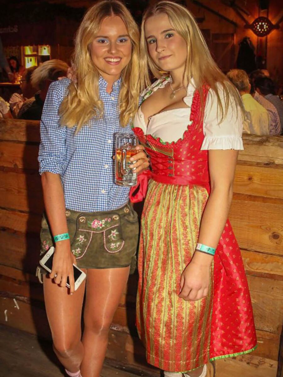 Fesche Madln im Dirndl zum Dreihundertachtundsiebzigsten