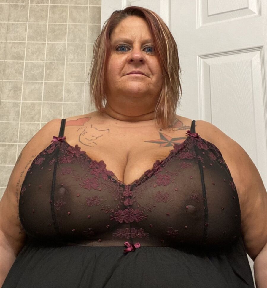 SSBBW Cougar has nice tits