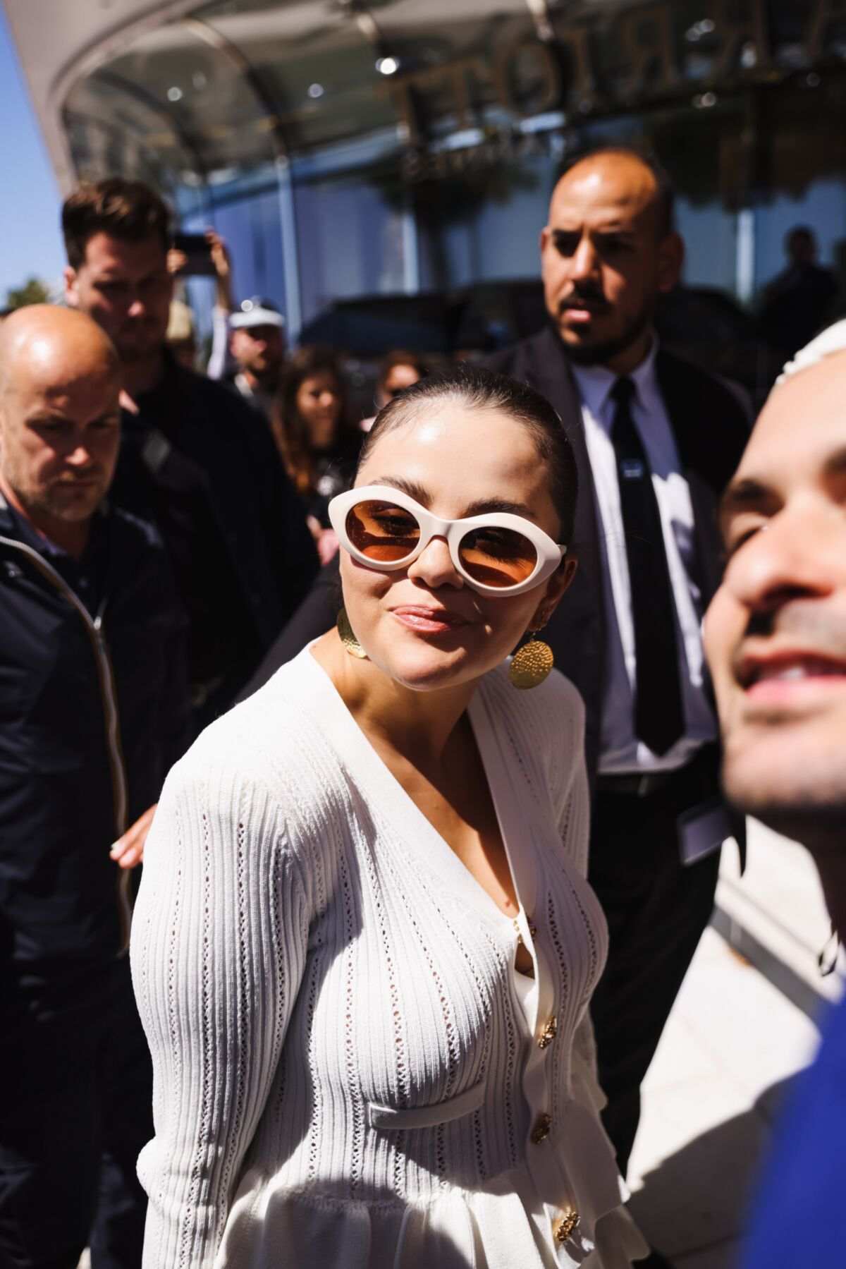 Selena Gomez-vista durante el 77º Festival Anual de Cine de Cannes