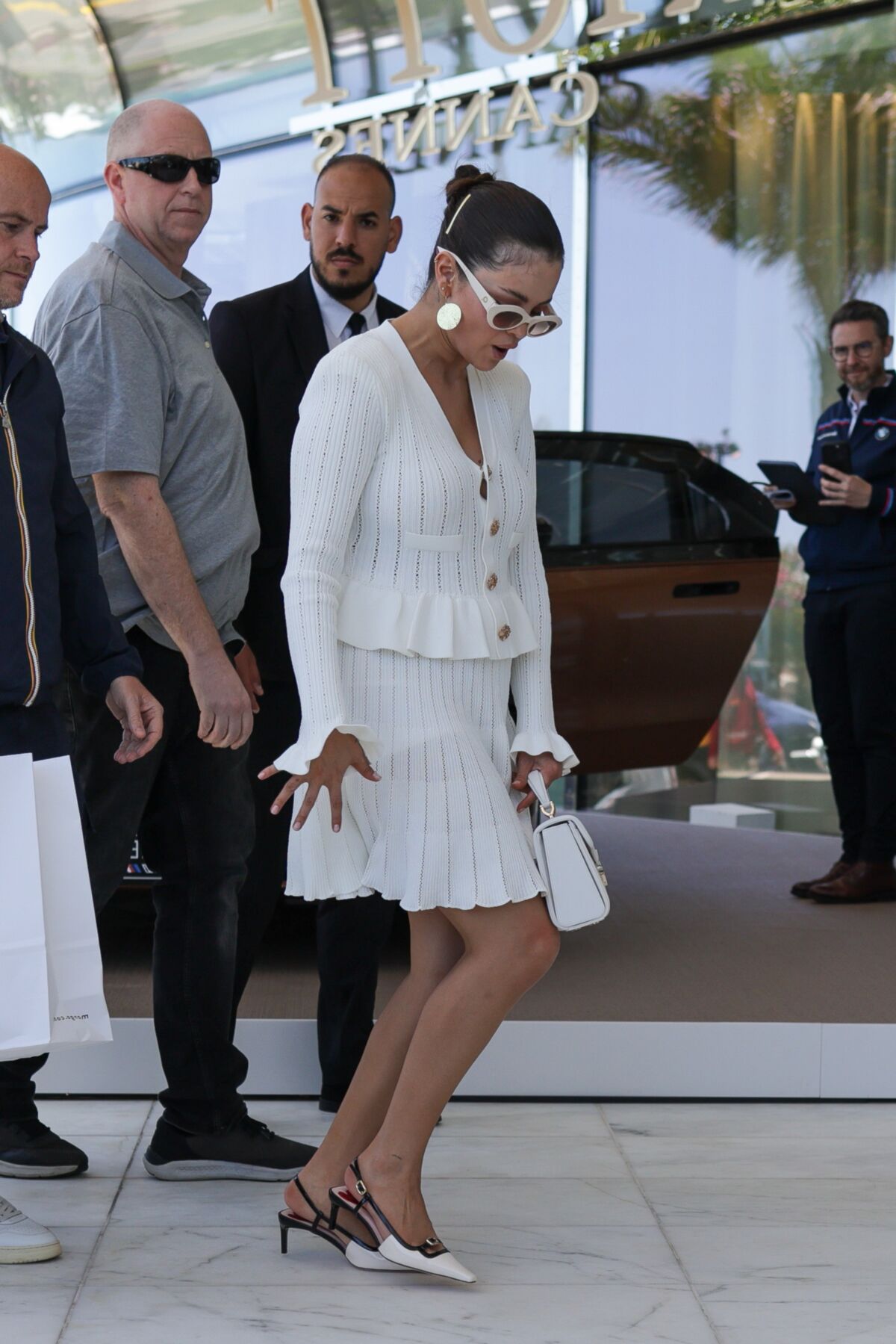 Selena Gomez-vista durante el 77º Festival Anual de Cine de Cannes