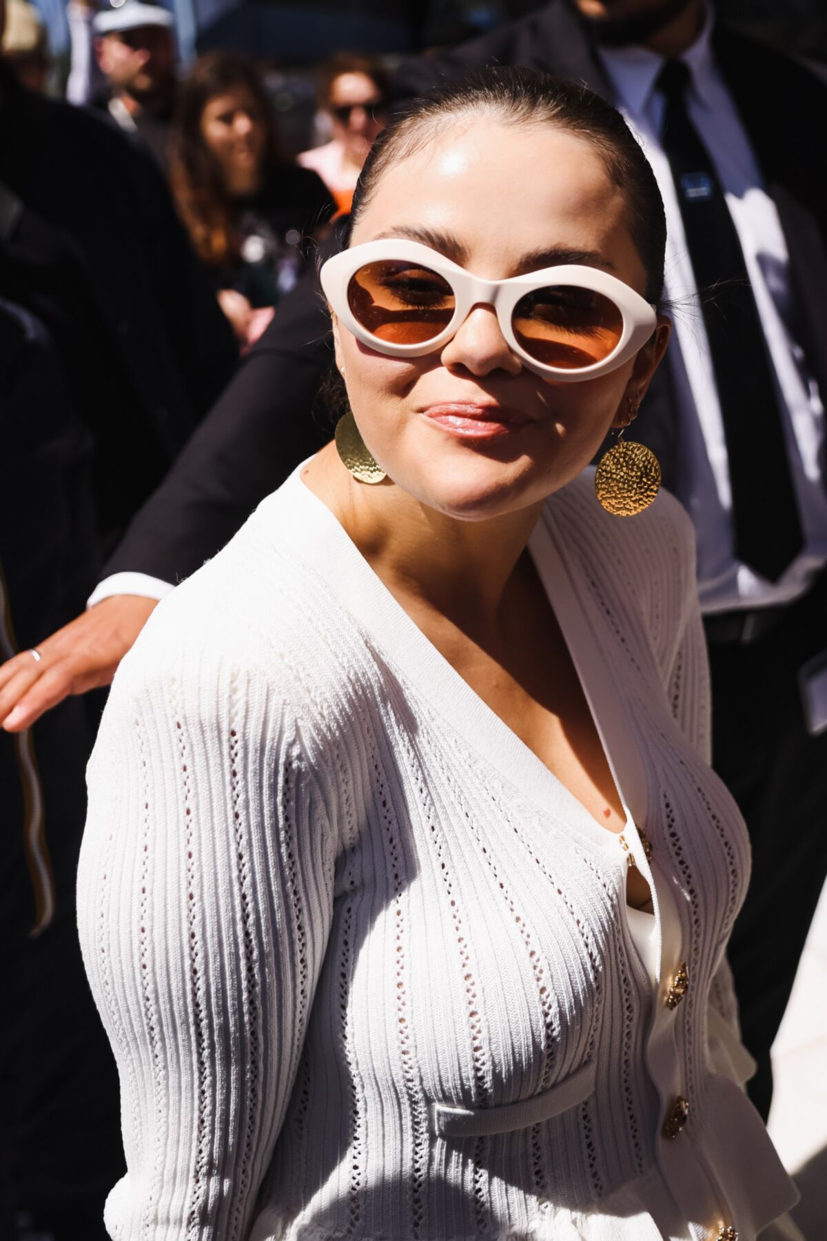 Selena Gomez-vista durante el 77º Festival Anual de Cine de Cannes