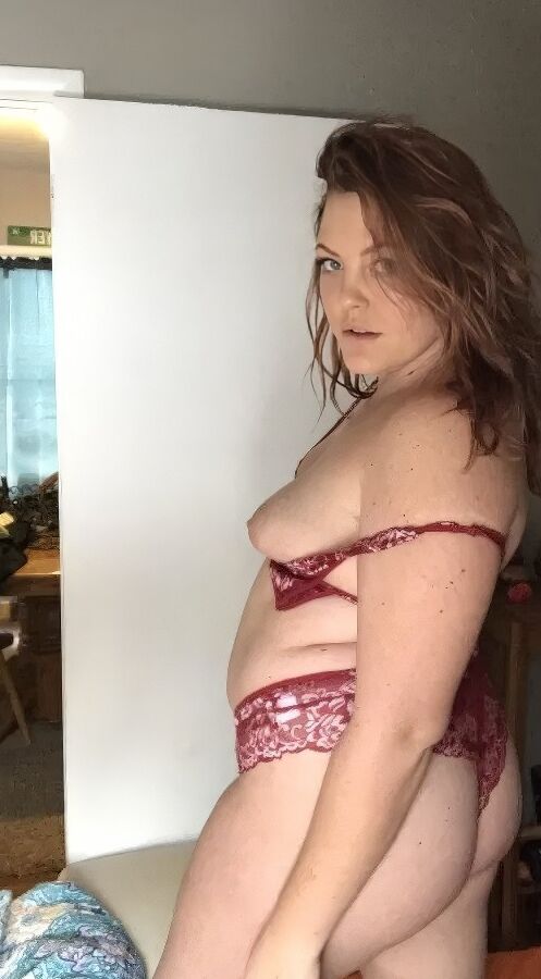 Gorgeous chubby with puffy breast Katie