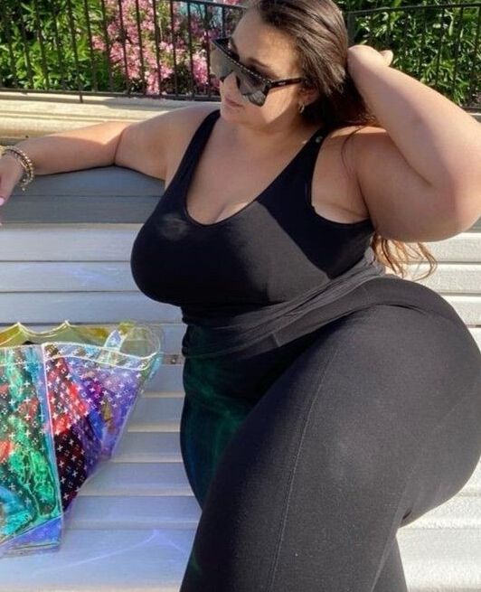 Sexy Big Women - Thick Pawg Queens - BBW - SSBBW - Love them!