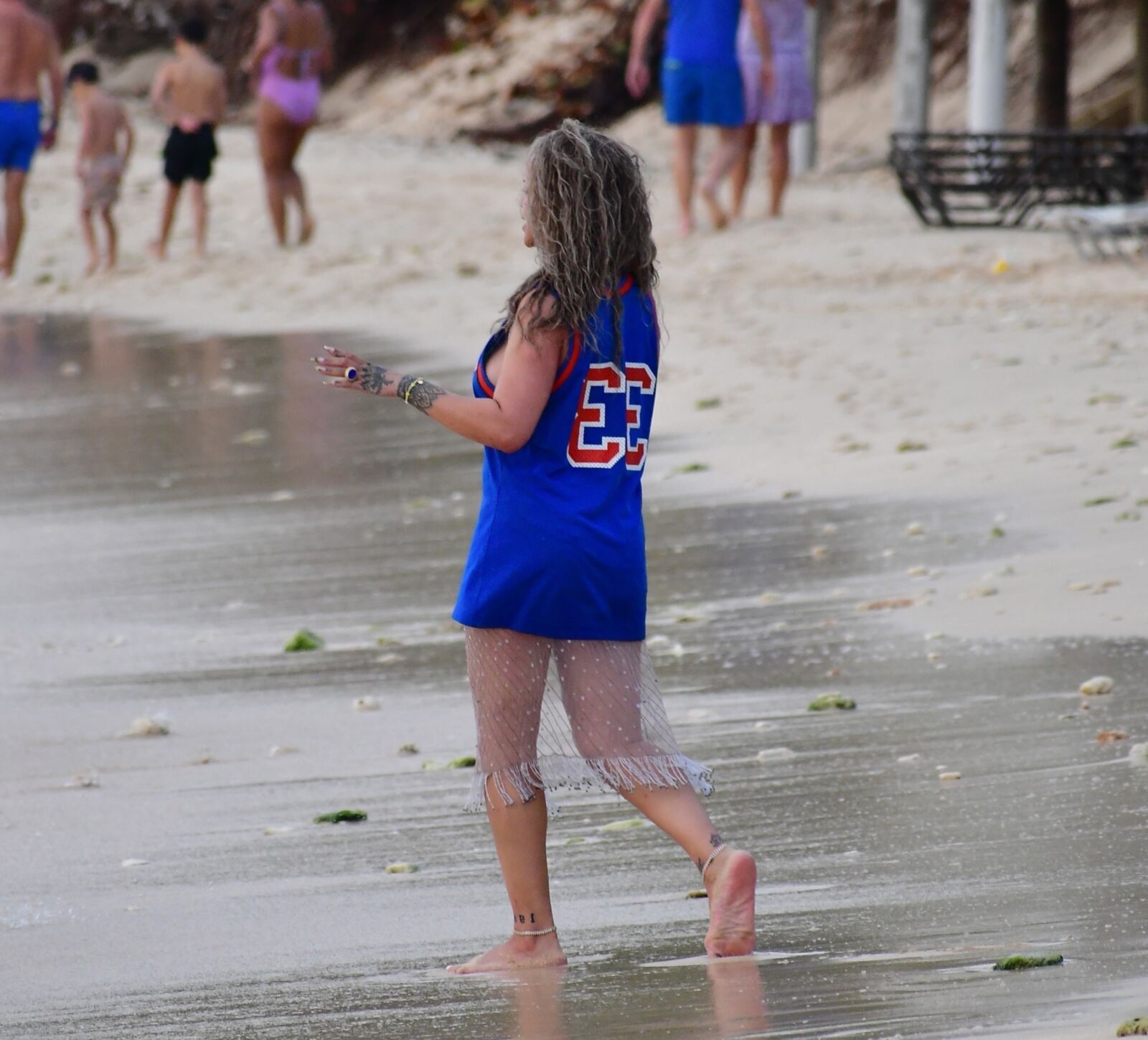 Rihanna   on the beach in Barbados 08 06 2024