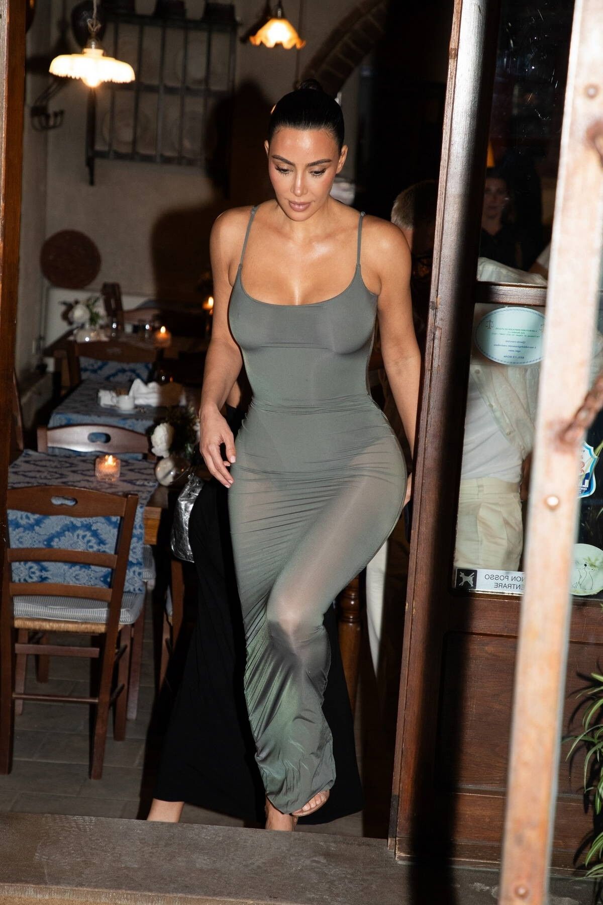 Kim Kardashian lässige Bimbo-Schlampe 3